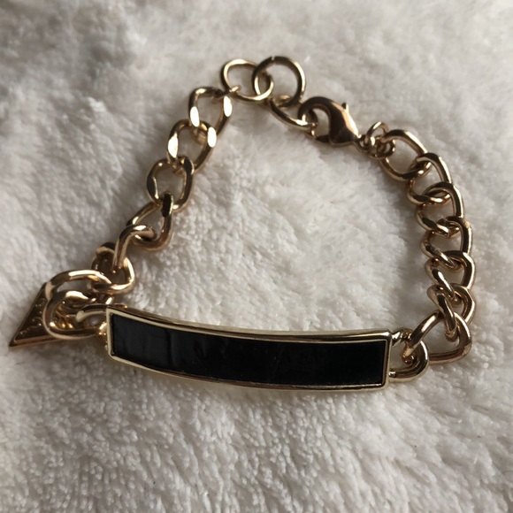 🖤 GUESS Gold Tone Chain Bracelet w/ Black Centre Piece & Charm | 6" - Picture 1 of 5